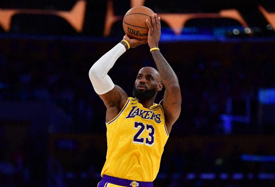 bti体育官方网站-才打28场比赛，就改变NBA格局，难怪你41岁能拿5267万顶薪